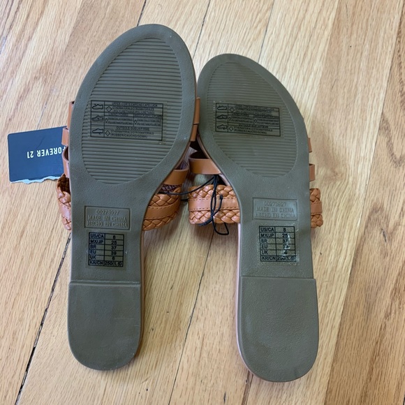 NWT Forever 21 Slide Sandals - Picture 2 of 3